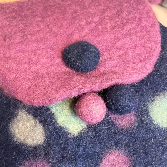 Rising Tide hand felted bag 100% sheep wool purple and blue felt shoulder strap - Picture 4 of 9